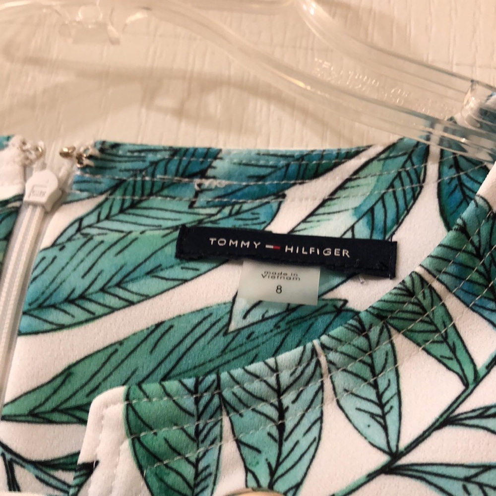 TOMMY HILFIGER Ladies dress size 8. New with tags. - Picture 3 of 5